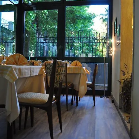 Butterfly Hotel 3*